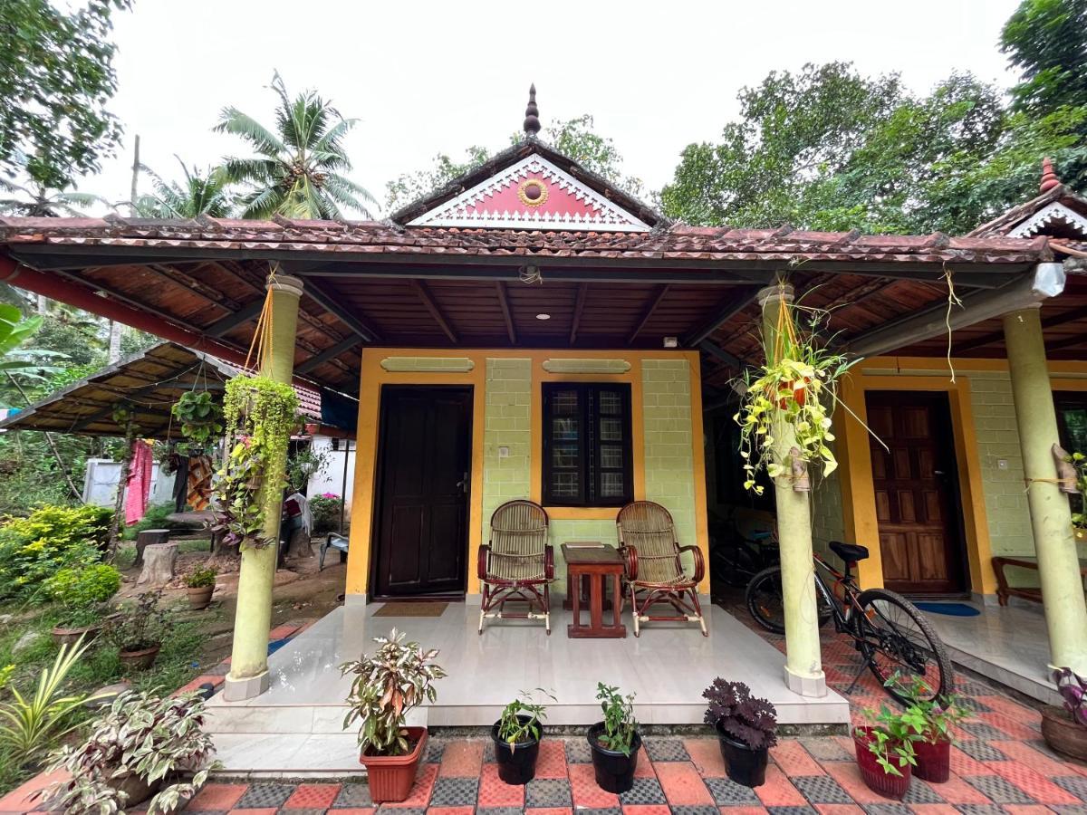 Munroe Nest Homestay Mundrothuruth Exterior photo