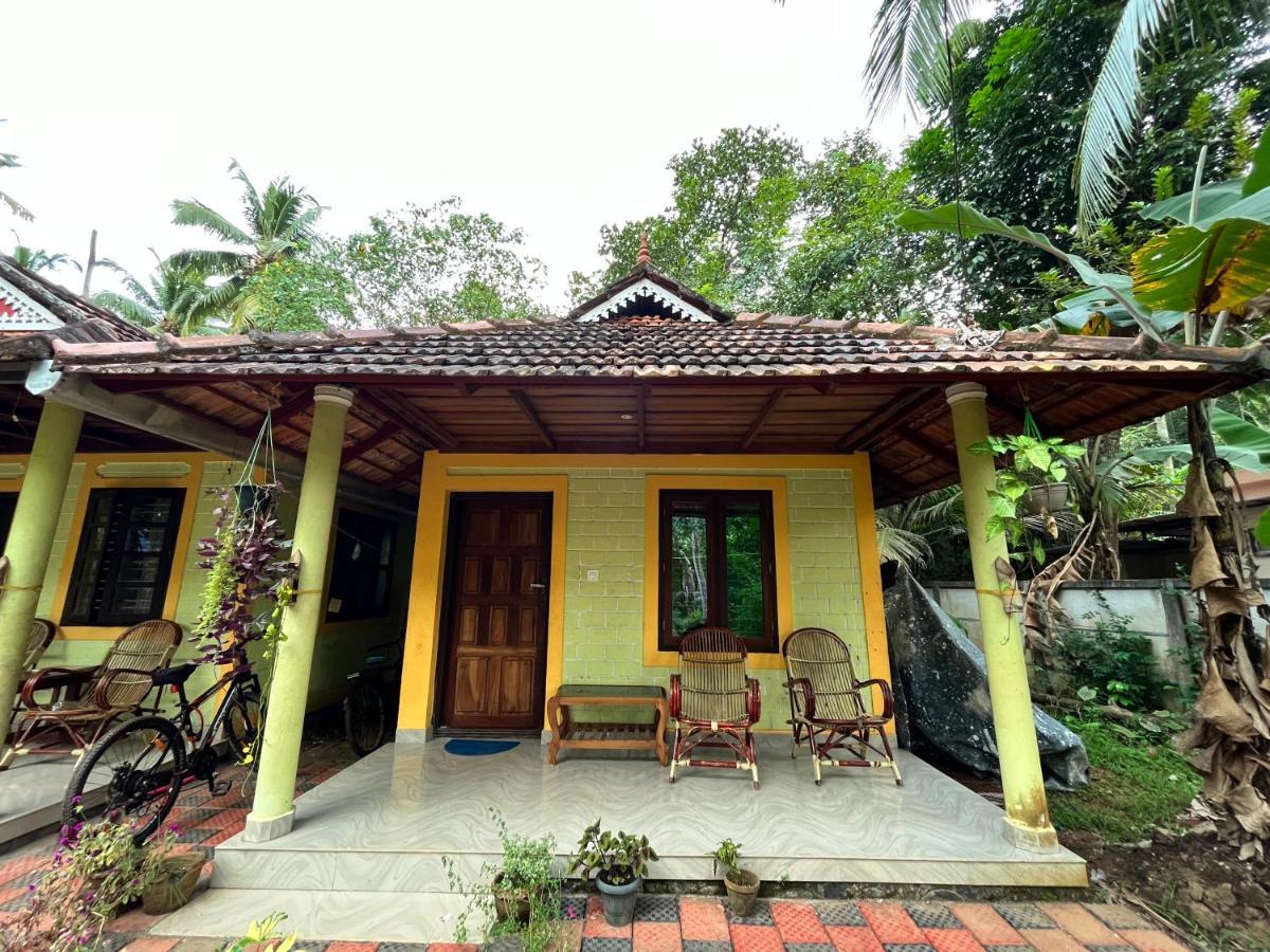 Munroe Nest Homestay Mundrothuruth Exterior photo