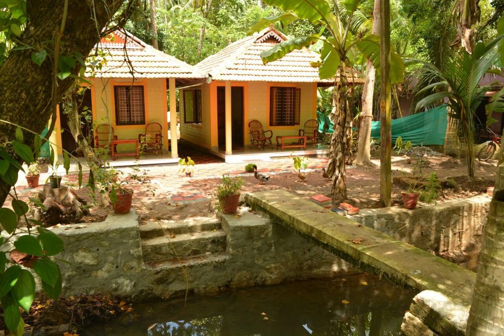 Munroe Nest Homestay Mundrothuruth Exterior photo